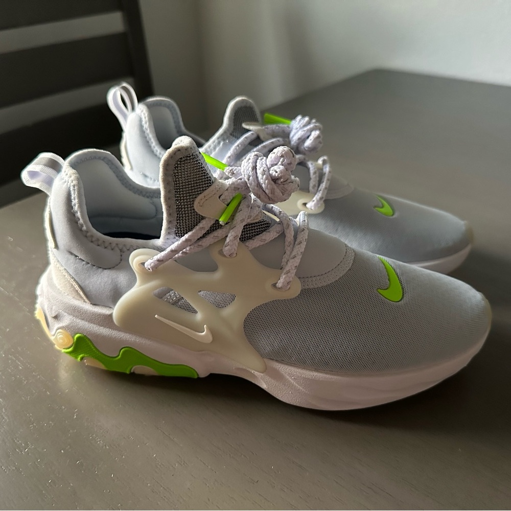 Nike React Presto
Half Blue Women's NWOB Size7